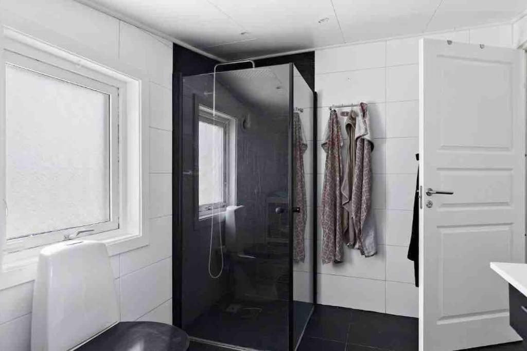 Mysigt Hus Med Natur & Jacuzzi I Olofstorp Γκέτεμποργκ Εξωτερικό φωτογραφία