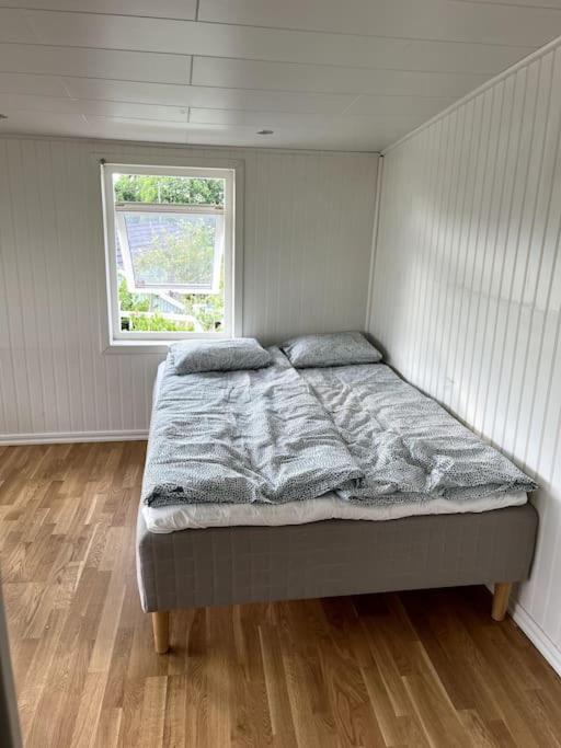Mysigt Hus Med Natur & Jacuzzi I Olofstorp Γκέτεμποργκ Εξωτερικό φωτογραφία