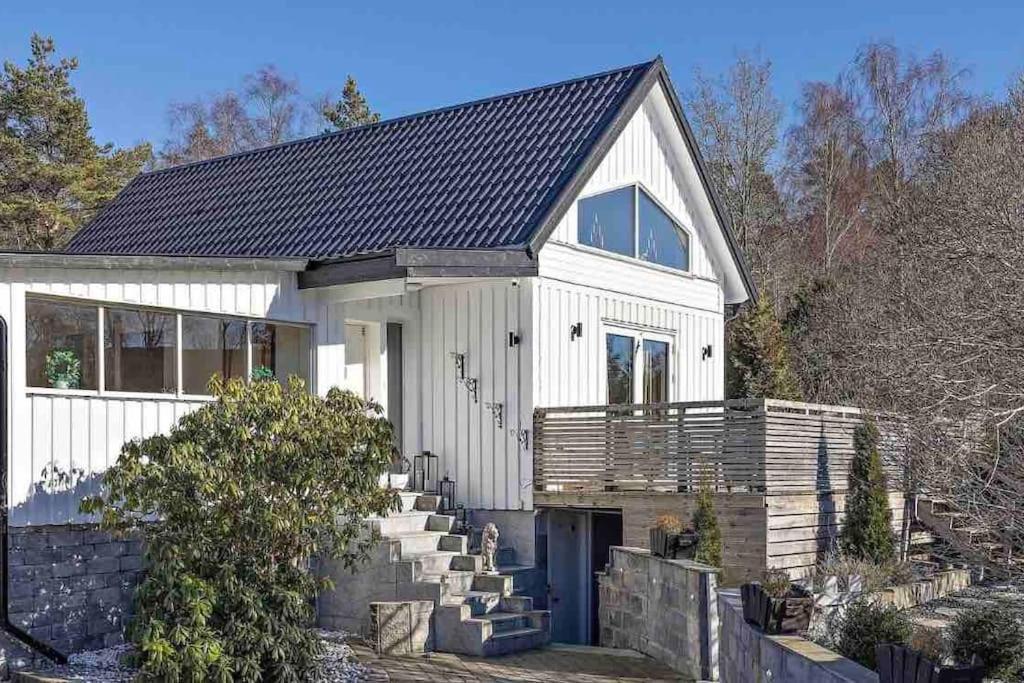 Mysigt Hus Med Natur & Jacuzzi I Olofstorp Γκέτεμποργκ Εξωτερικό φωτογραφία